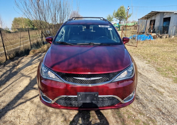 Chrysler Pacifica cena 59900 przebieg: 145000, rok produkcji 2019 z Lubartów małe 191